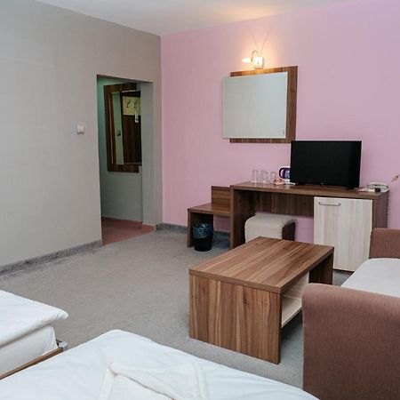 ימבול Hotel Tundzha - Renovated! מראה חיצוני תמונה