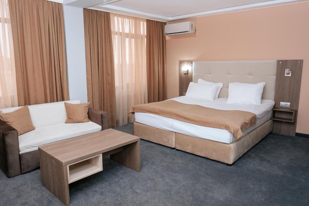 ימבול Hotel Tundzha - Renovated! מראה חיצוני תמונה