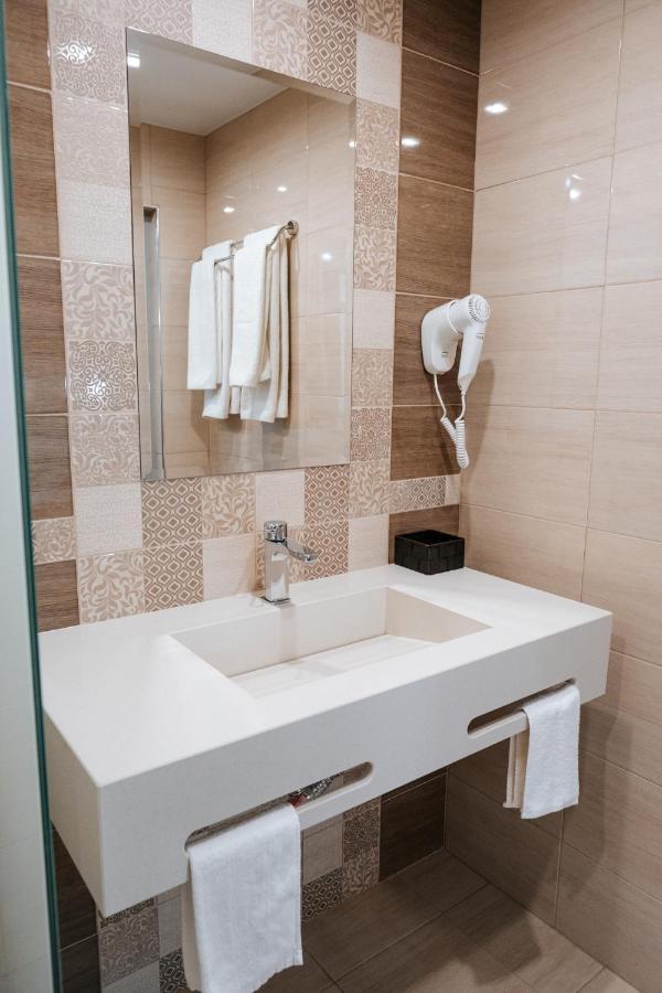 ימבול Hotel Tundzha - Renovated! מראה חיצוני תמונה
